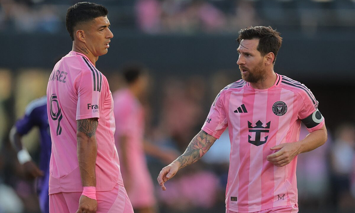 Casino trực tuyến Việt Nam và góc nhìn từ lời khen của Suarez dành cho Messi - hình ảnh - vn-new88.com
