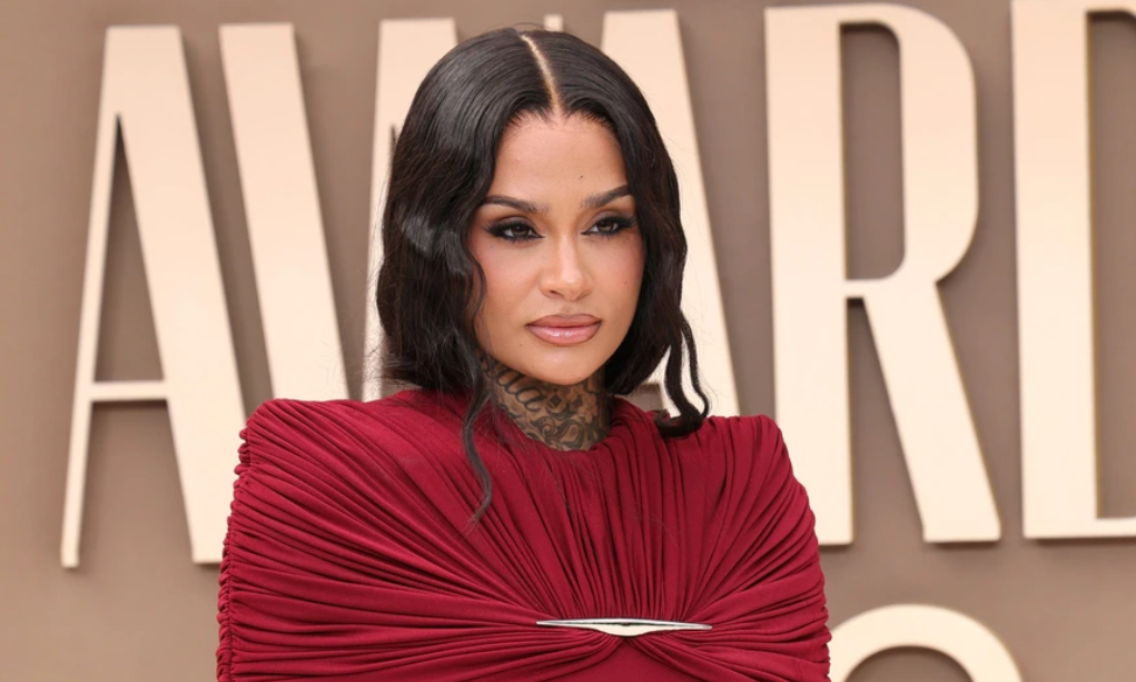 Ca sĩ Mỹ Kehlani tỏa sáng với thiết kế của NTK Việt Cường Đàm tại lễ trao giải BET 2026 - hình ảnh - vn-new88.com Ca sĩ Mỹ Kehlani tỏa sáng với thiết kế của NTK Việt Cường Đàm tại lễ trao giải BET 2026 - hình ảnh - vn-new88.com