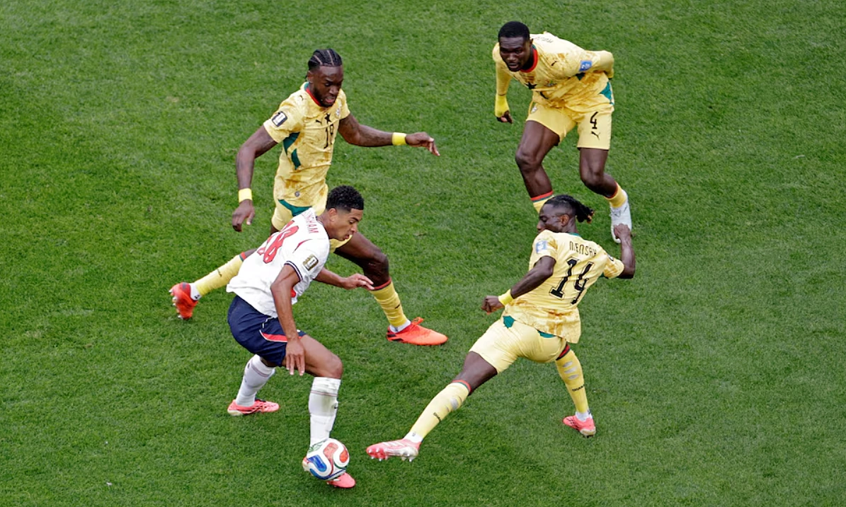 Merson: ‘Anh cần dồn bóng cho Bellingham như cách Argentina làm với Messi’ - hình ảnh - vn-new88.com