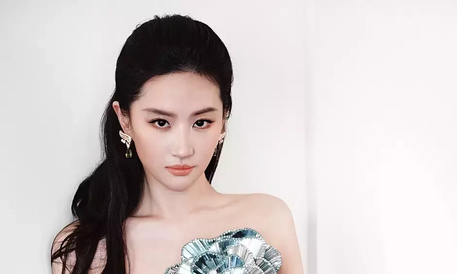 Lưu Diệc Phi lộng lẫy như ‘bông hồng thủy tinh’ – Cơ hội nhận Thưởng tân thủ NEW88 đang chờ bạn! - hình ảnh - vn-new88.com Lưu Diệc Phi lộng lẫy như ‘bông hồng thủy tinh’ – Cơ hội nhận Thưởng tân thủ NEW88 đang chờ bạn! - hình ảnh - vn-new88.com