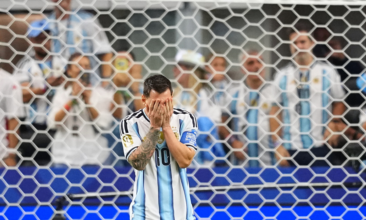 Messi sút hỏng phạt đền nhiều nhất lịch sử World Cup: Cú đá định mệnh và góc nhìn từ cộng đồng NEW88 - hình ảnh - vn-new88.com
