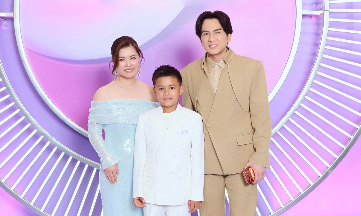 Đan Trường đưa vợ cũ và con trai đi sự kiện: góc nhìn mới cho người chơi Việt - hình ảnh - vn-new88.com Đan Trường đưa vợ cũ và con trai đi sự kiện: góc nhìn mới cho người chơi Việt - hình ảnh - vn-new88.com