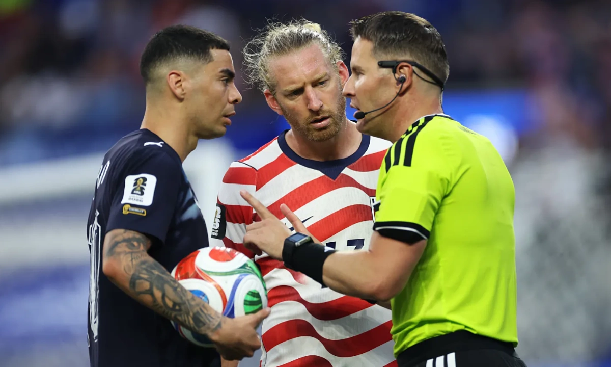 Luật VAR mới giúp thủ quân đội tuyển Mỹ thoát thẻ vàng tại World Cup 2026 - hình ảnh - vn-new88.com