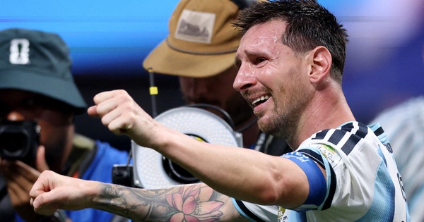 Messi nước mắt ràn rụa khi Argentina thắng nghẹt thở Ai Cập: Cảm xúc vỡ òa của nhà vua!: góc nhìn mới cho người chơi Việt - hình ảnh - vn-new88.com